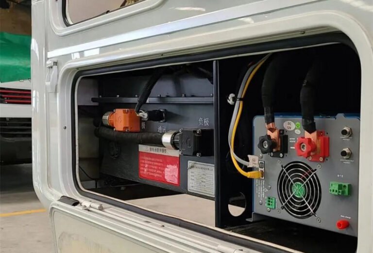 RV Battery Systems: Lead-Acid vs Lithium and How to Maintain Them